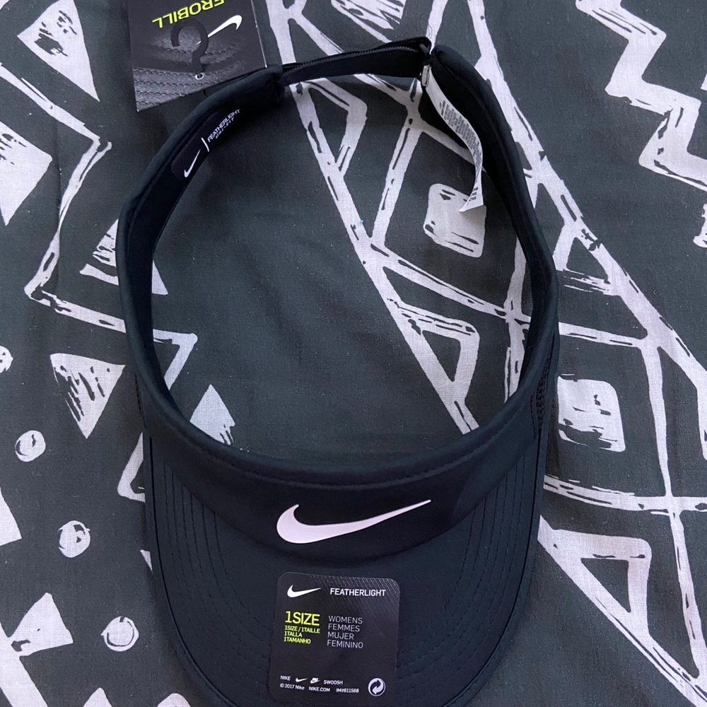 Nike visor